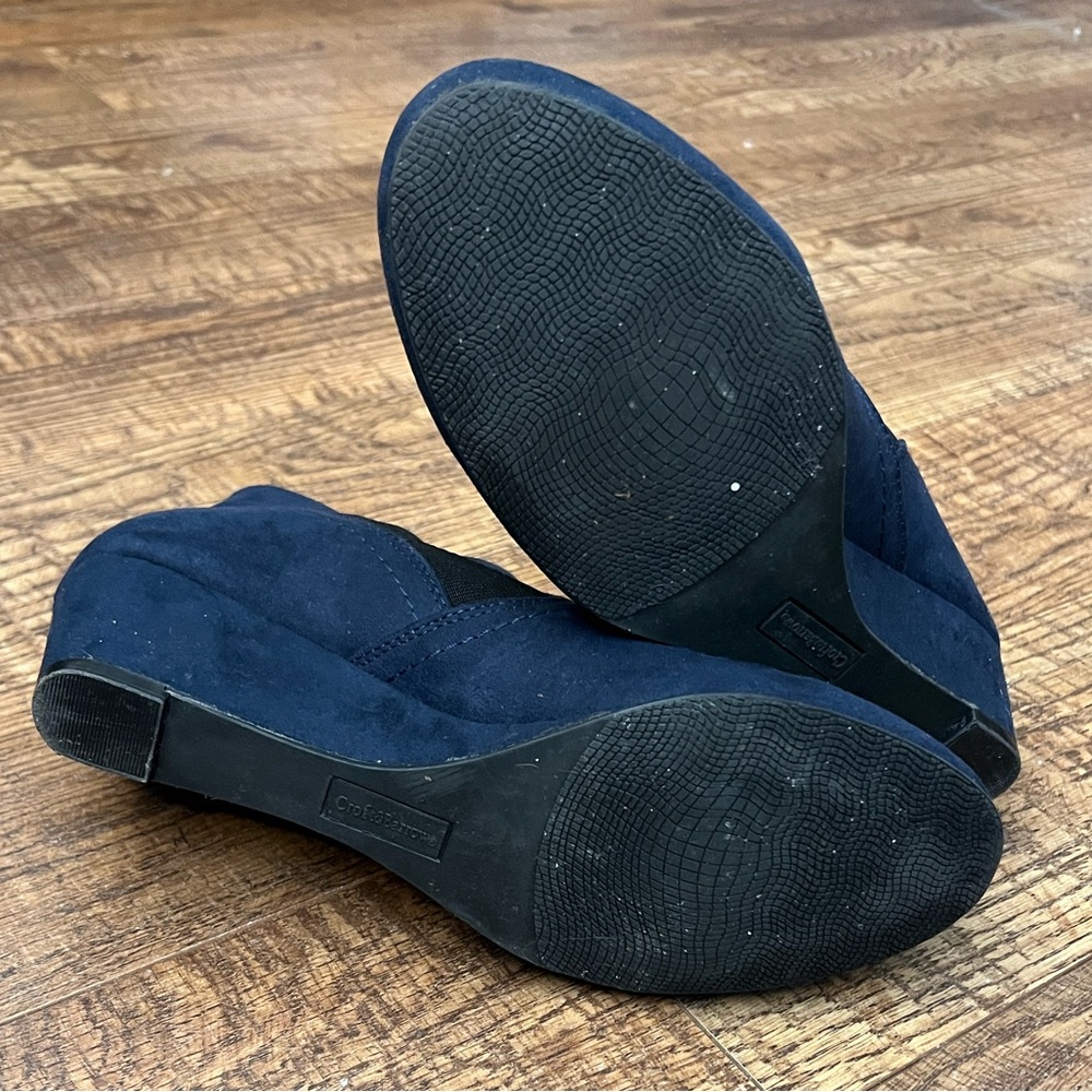 Croft & Barrow with Ortholite Women’s Navy Wedge Booties - Picture 5 of 9